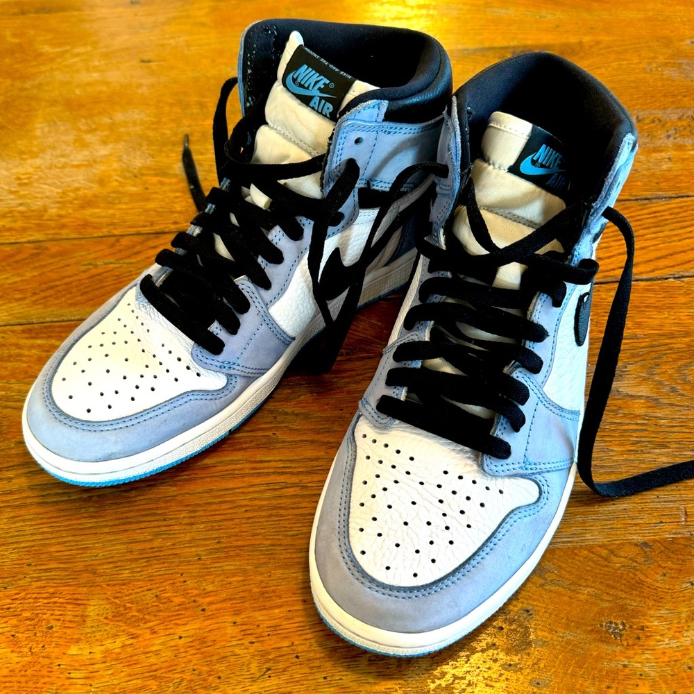 Nike Air Jordan 1 High OG University Blue